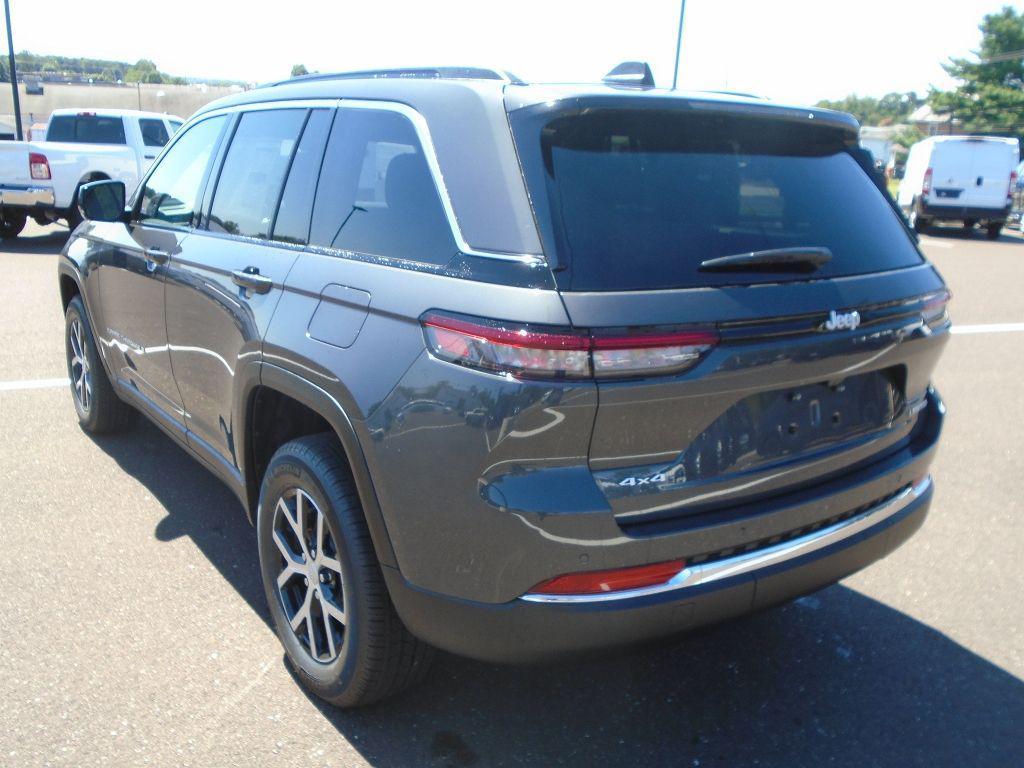 new 2025 Jeep Grand Cherokee car, priced at $46,463