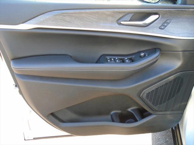 new 2025 Jeep Grand Cherokee car, priced at $44,691