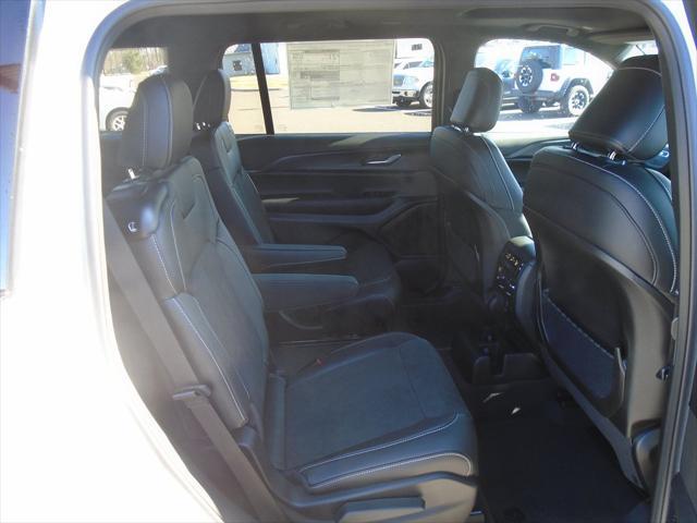 new 2025 Jeep Grand Cherokee L car, priced at $44,777