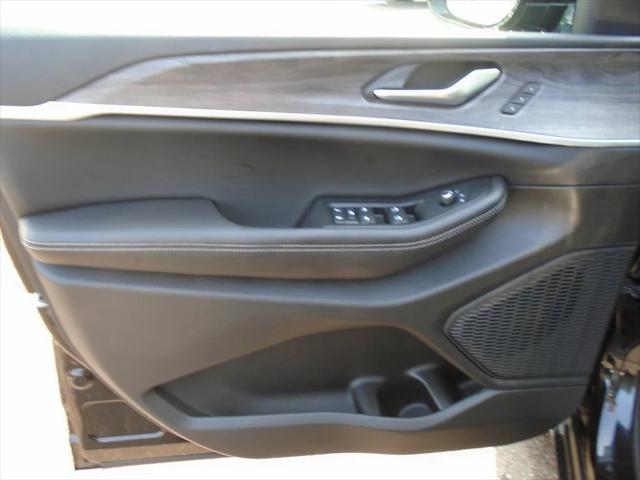 new 2024 Jeep Grand Cherokee L car, priced at $45,987