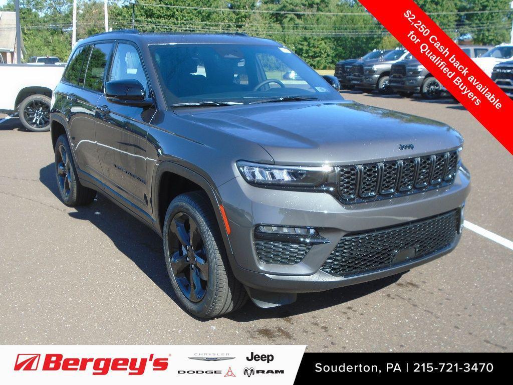 new 2025 Jeep Grand Cherokee car, priced at $48,811