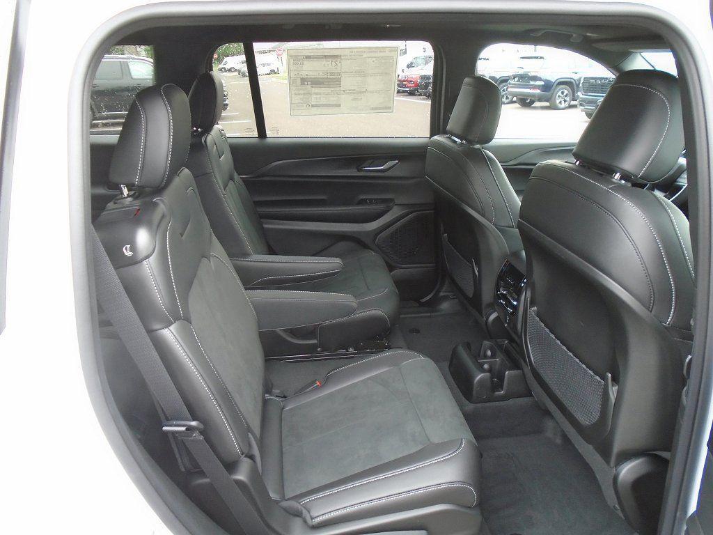 new 2025 Jeep Grand Cherokee L car, priced at $45,526
