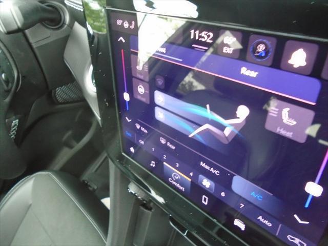 new 2025 Jeep Grand Cherokee L car, priced at $45,622