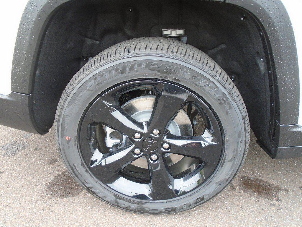 new 2025 Jeep Grand Cherokee L car, priced at $45,526