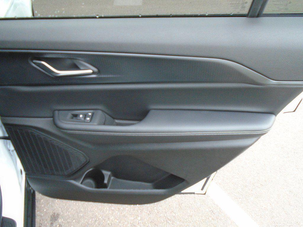 new 2025 Jeep Grand Cherokee L car, priced at $45,526