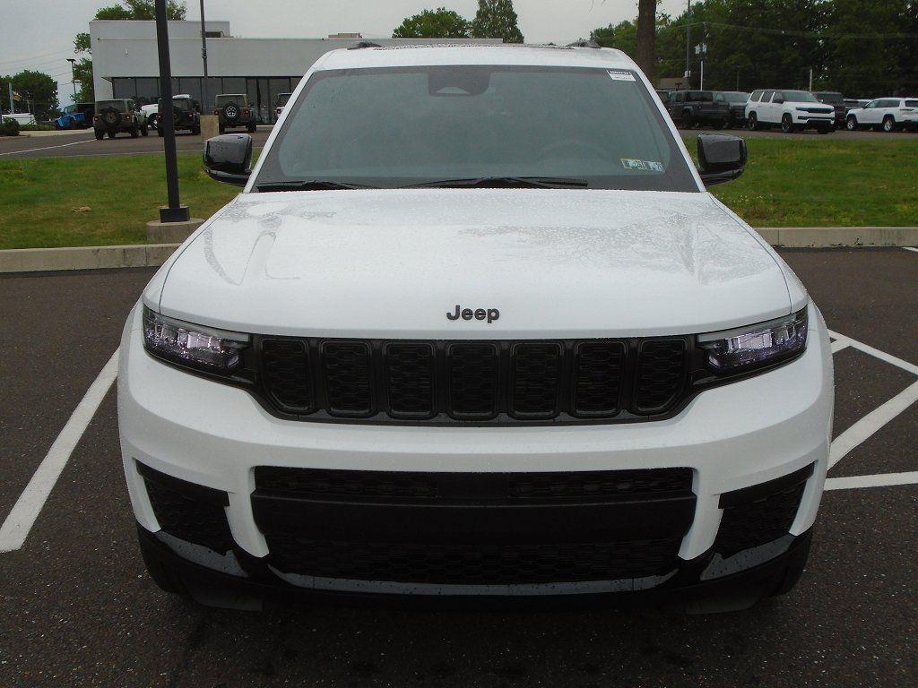 new 2025 Jeep Grand Cherokee L car, priced at $45,526