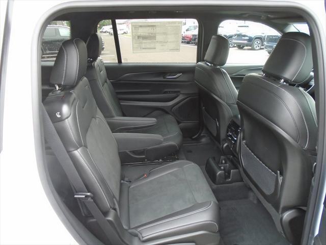 new 2025 Jeep Grand Cherokee L car, priced at $45,622
