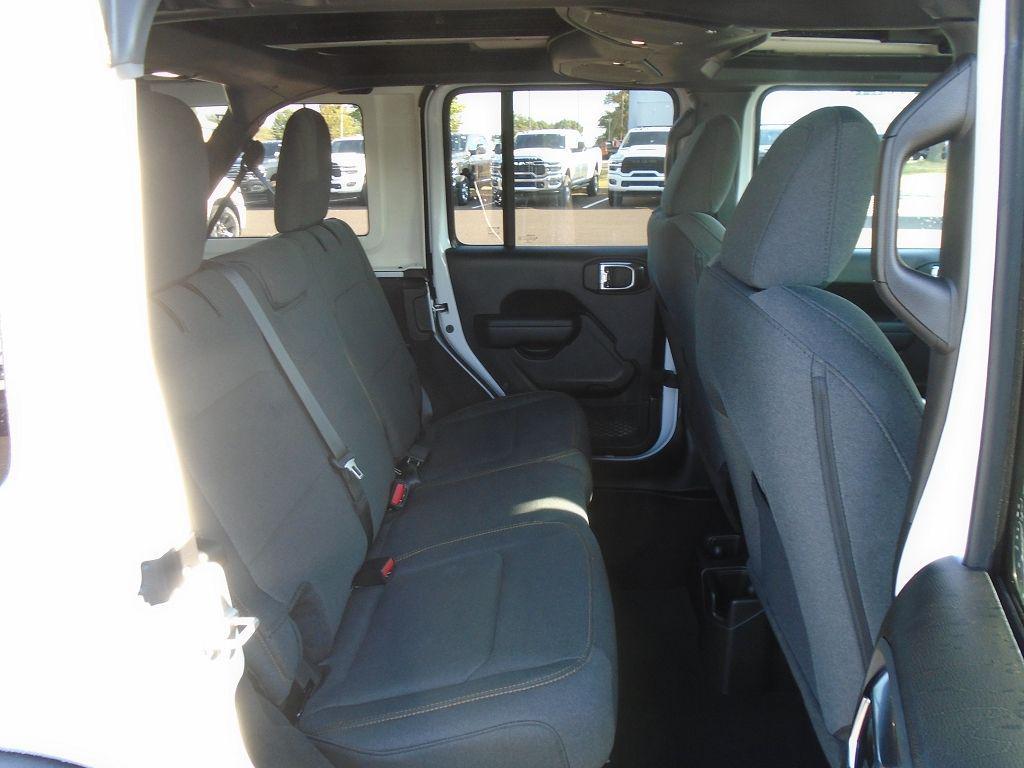 new 2025 Jeep Wrangler car, priced at $54,762