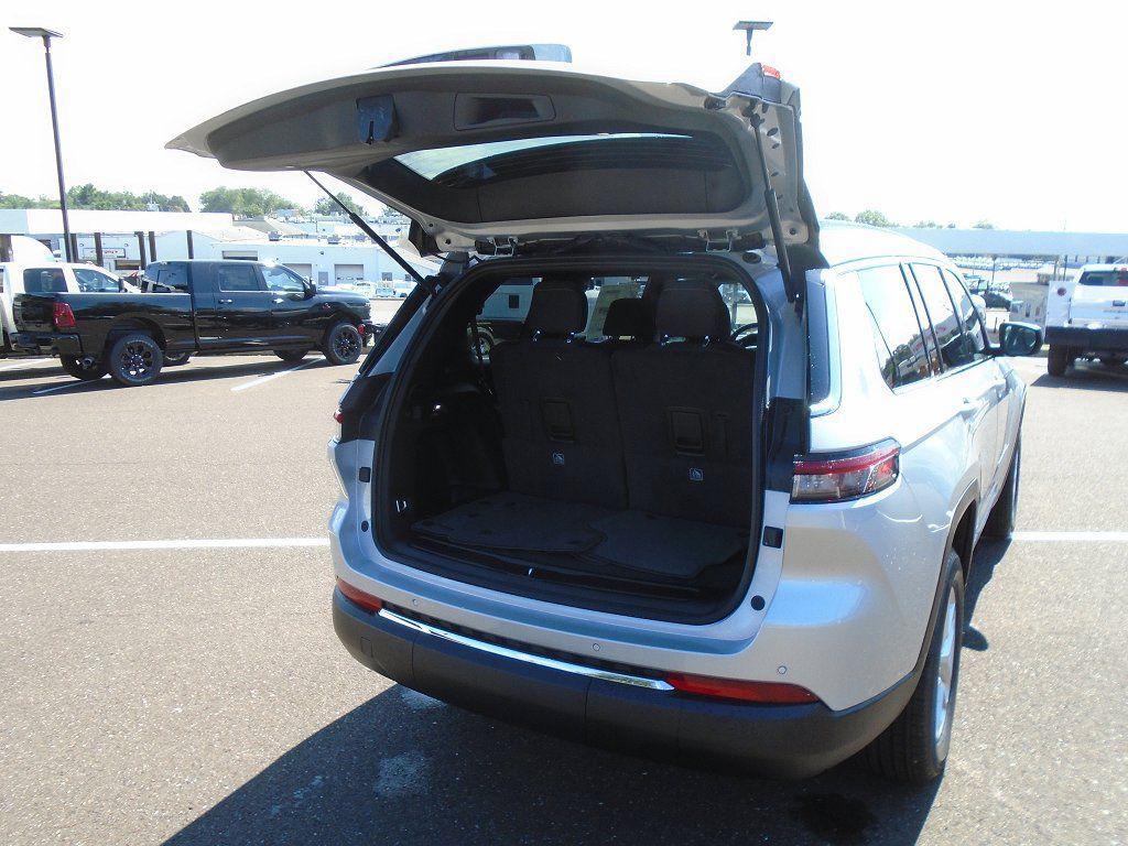 new 2025 Jeep Grand Cherokee L car, priced at $40,438