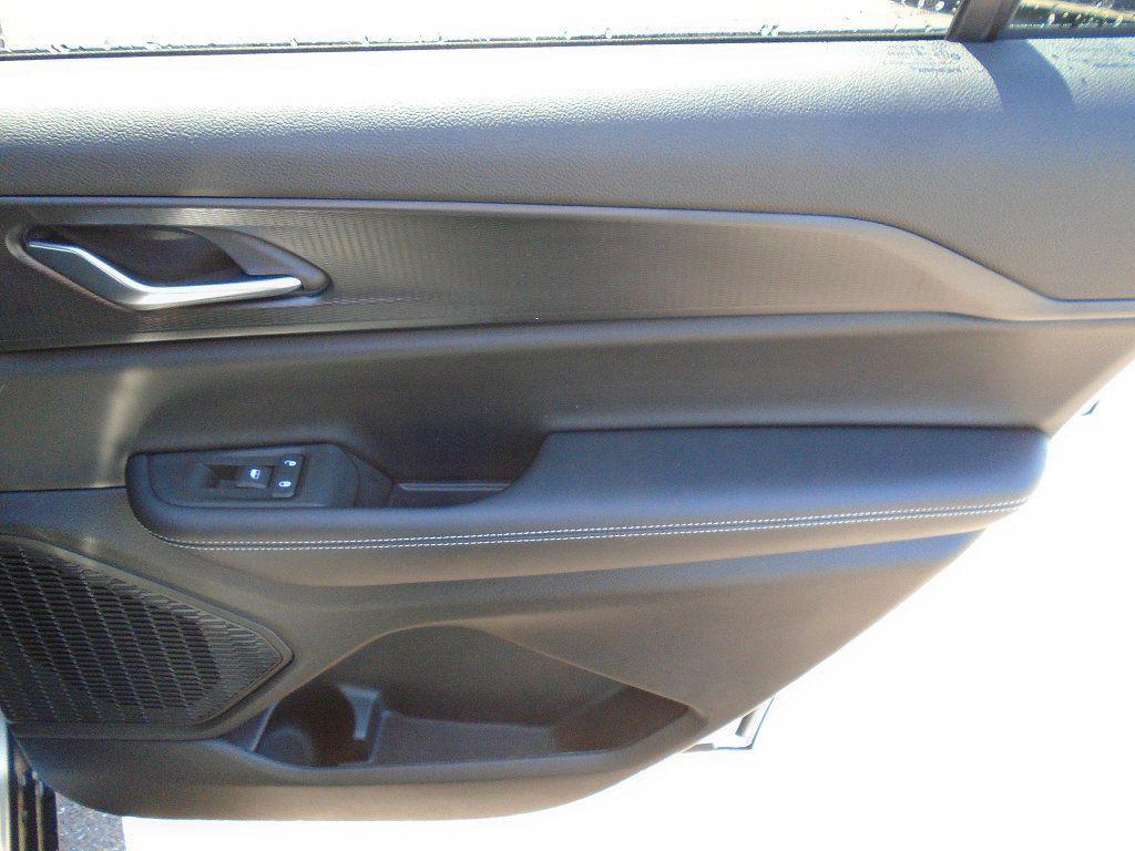 new 2025 Jeep Grand Cherokee L car, priced at $40,438