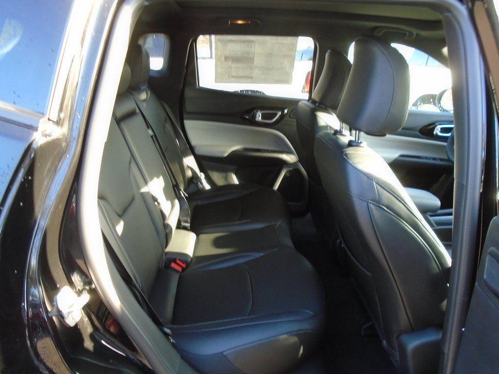new 2025 Jeep Compass car, priced at $33,225