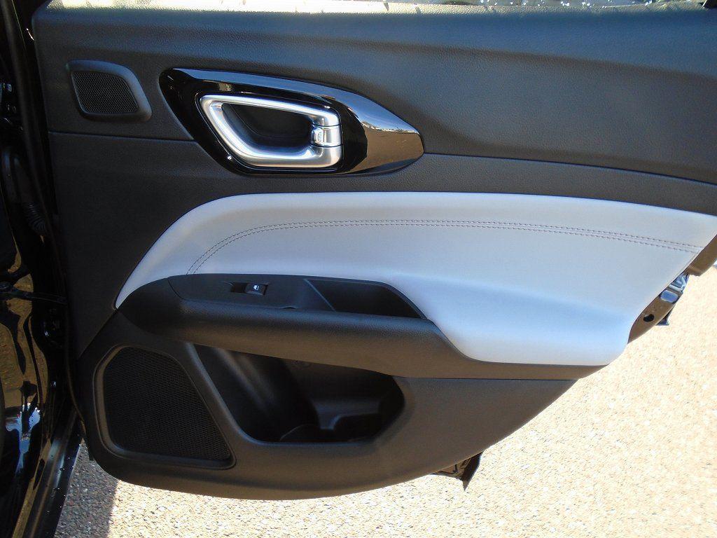 new 2025 Jeep Compass car, priced at $33,225