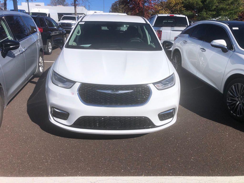 used 2024 Chrysler Pacifica car, priced at $27,990