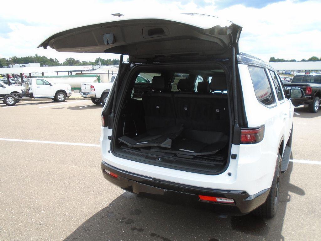 new 2025 Jeep Wagoneer car, priced at $69,922