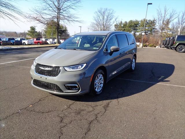 used 2023 Chrysler Pacifica car, priced at $25,995