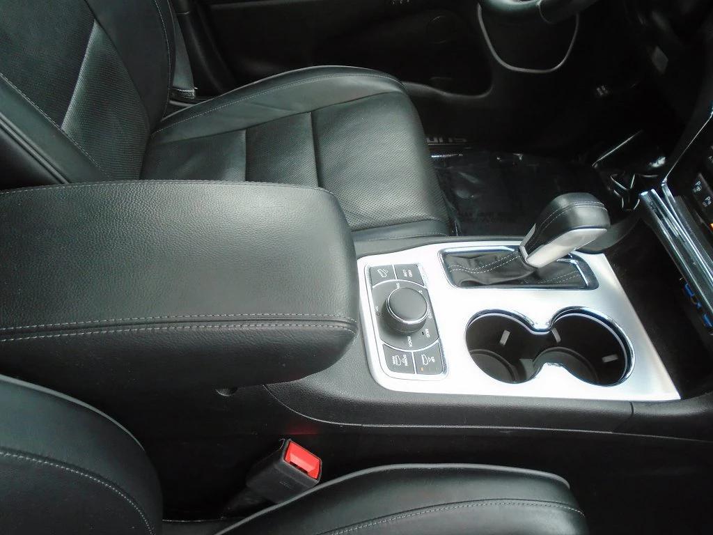used 2021 Jeep Grand Cherokee car, priced at $27,999