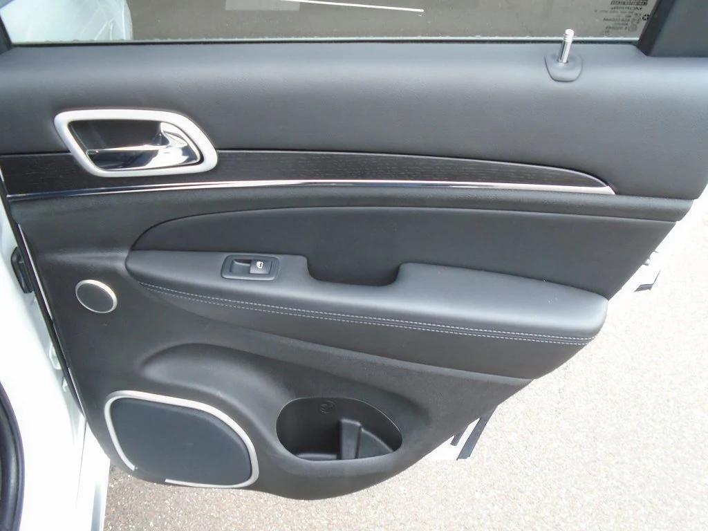used 2021 Jeep Grand Cherokee car, priced at $27,999