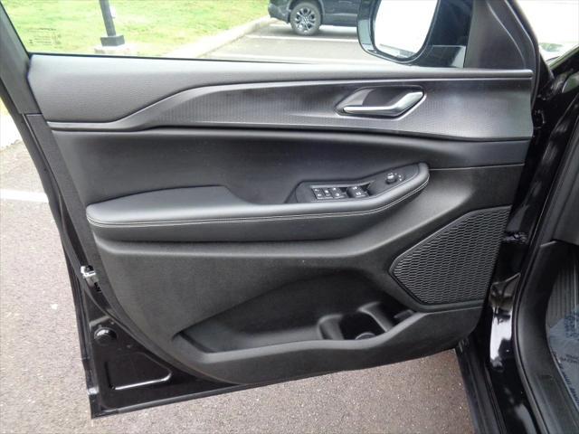 used 2023 Jeep Grand Cherokee car, priced at $37,990