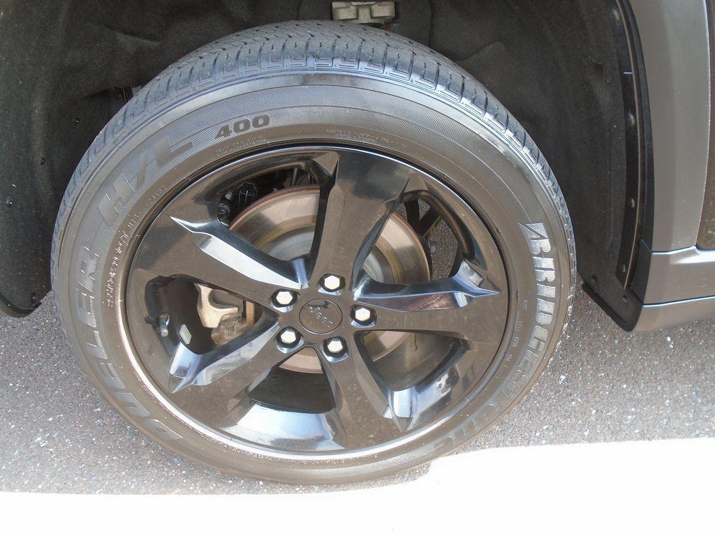 used 2023 Jeep Grand Cherokee L car, priced at $28,995