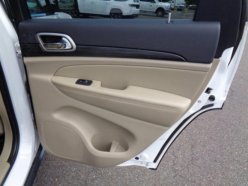 used 2022 Jeep Grand Cherokee car, priced at $24,990