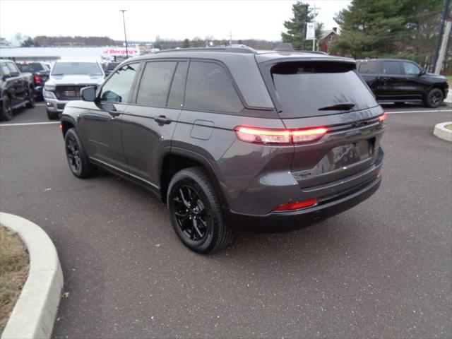 used 2024 Jeep Grand Cherokee car, priced at $40,490