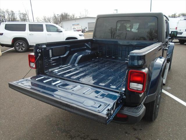 new 2025 Jeep Gladiator car, priced at $47,823