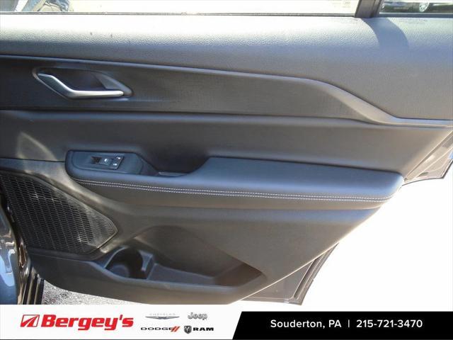 new 2025 Jeep Grand Cherokee L car, priced at $42,068