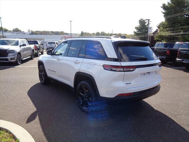 used 2023 Jeep Grand Cherokee car, priced at $38,990