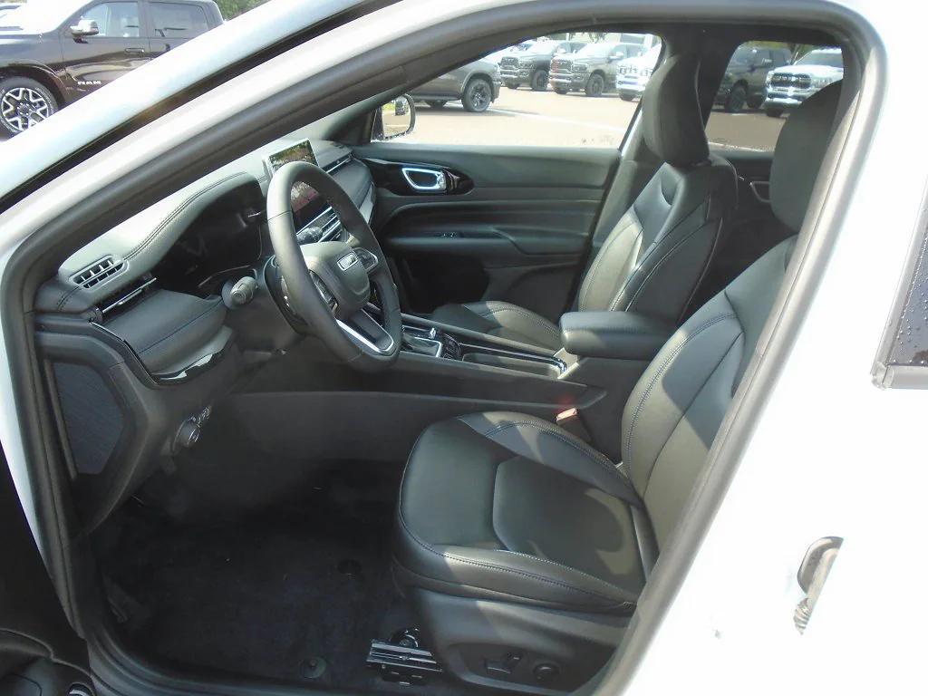new 2025 Jeep Compass car, priced at $34,782