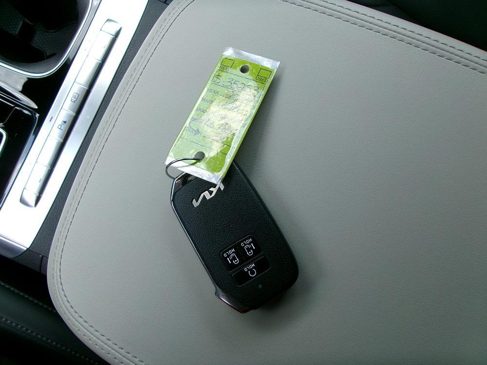 used 2024 Kia Carnival car, priced at $21,900