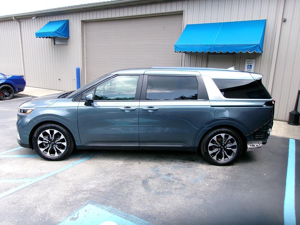used 2024 Kia Carnival car, priced at $21,900