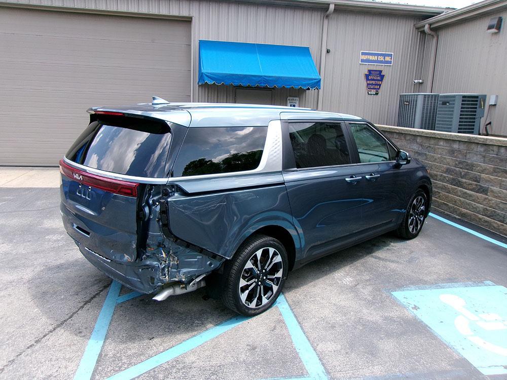used 2024 Kia Carnival car, priced at $21,900