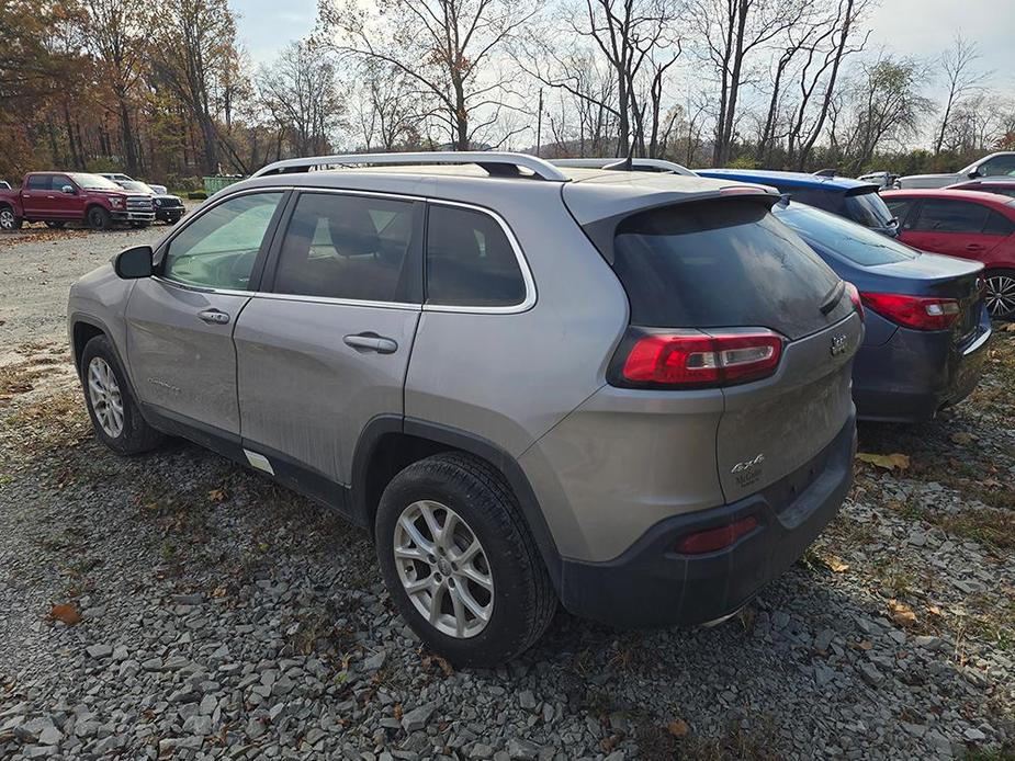 used 2018 Jeep Cherokee car