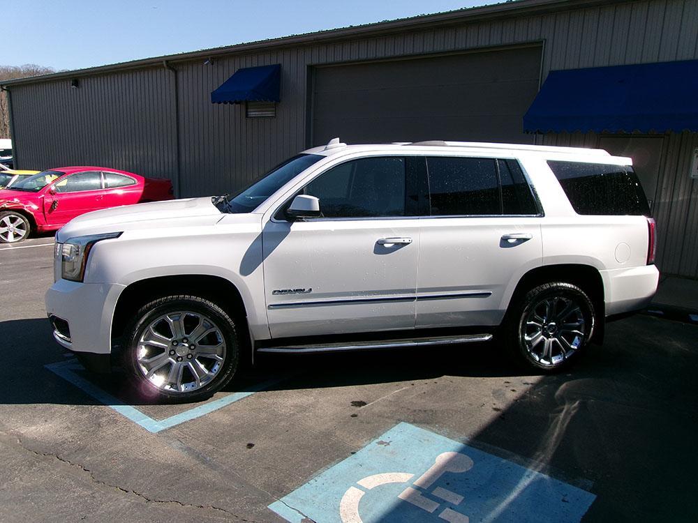 used 2017 GMC Yukon car, priced at $26,700