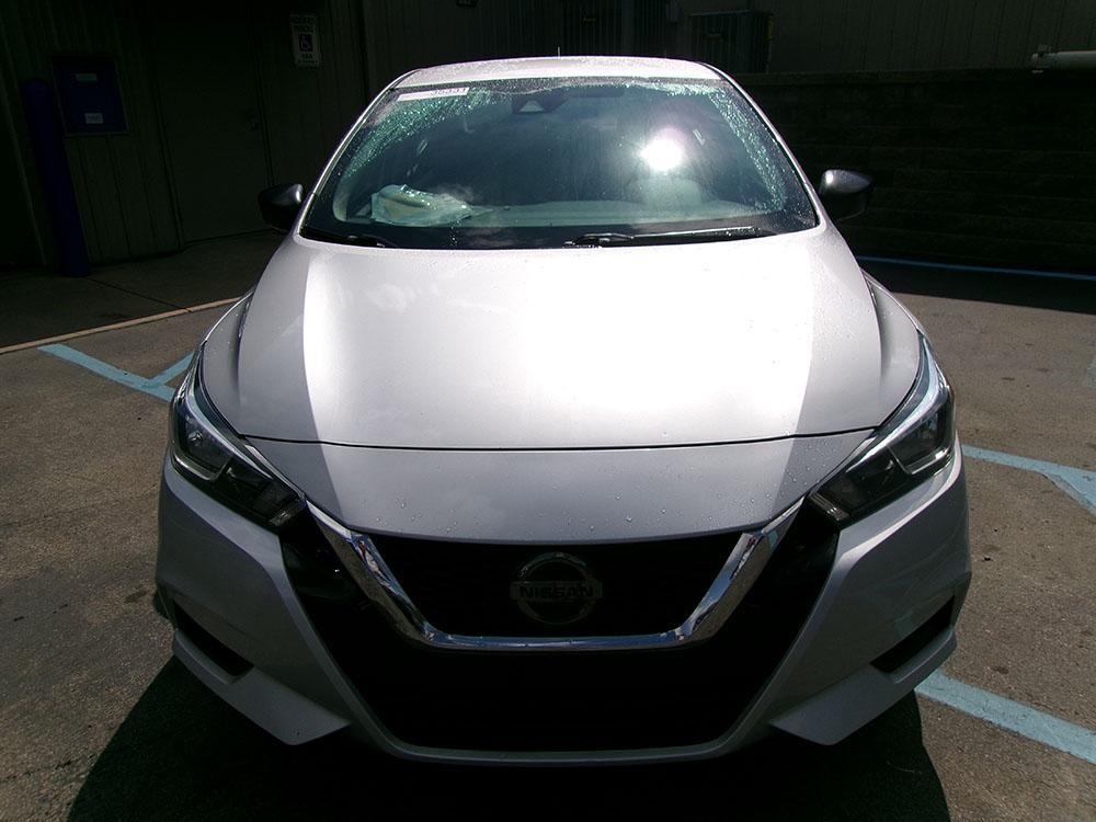used 2021 Nissan Versa car