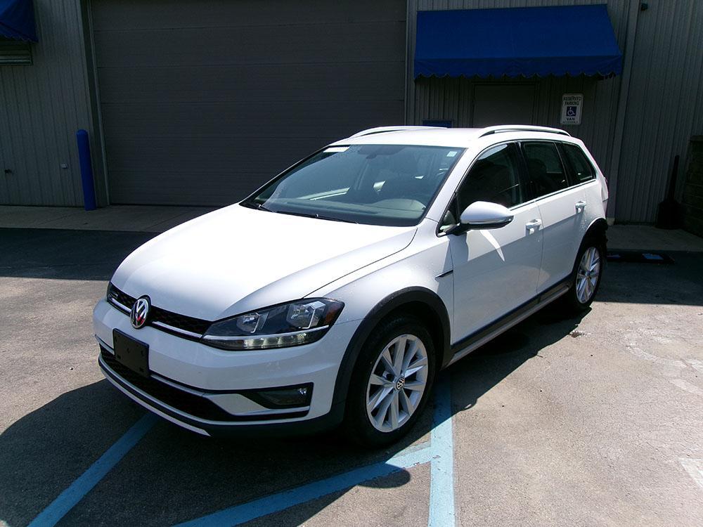 used 2019 Volkswagen Golf Alltrack car