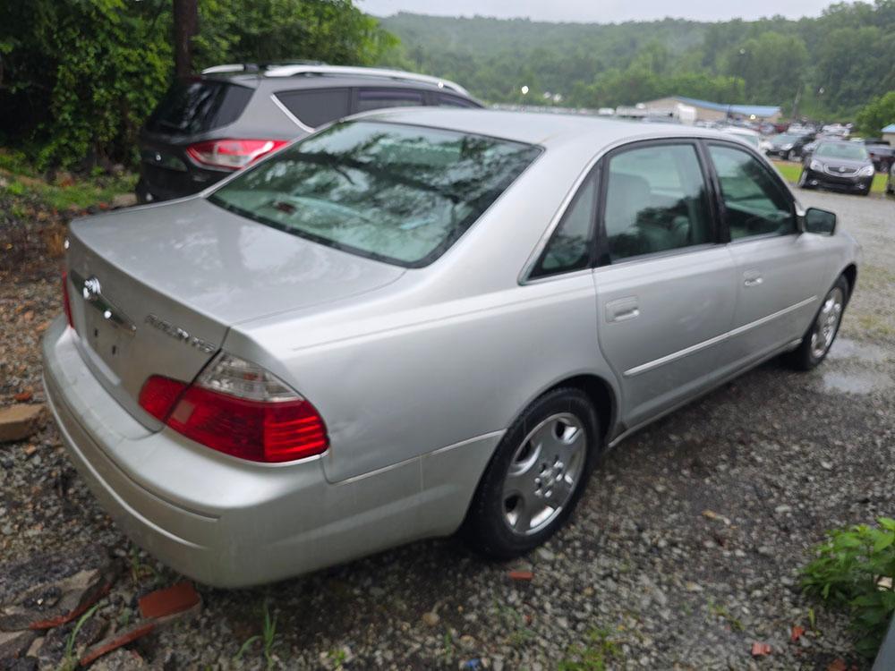 used 2004 Toyota Avalon car