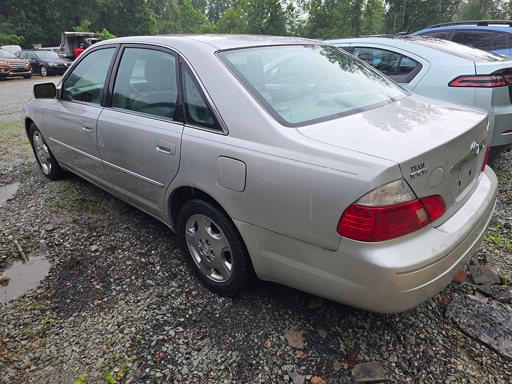 used 2004 Toyota Avalon car
