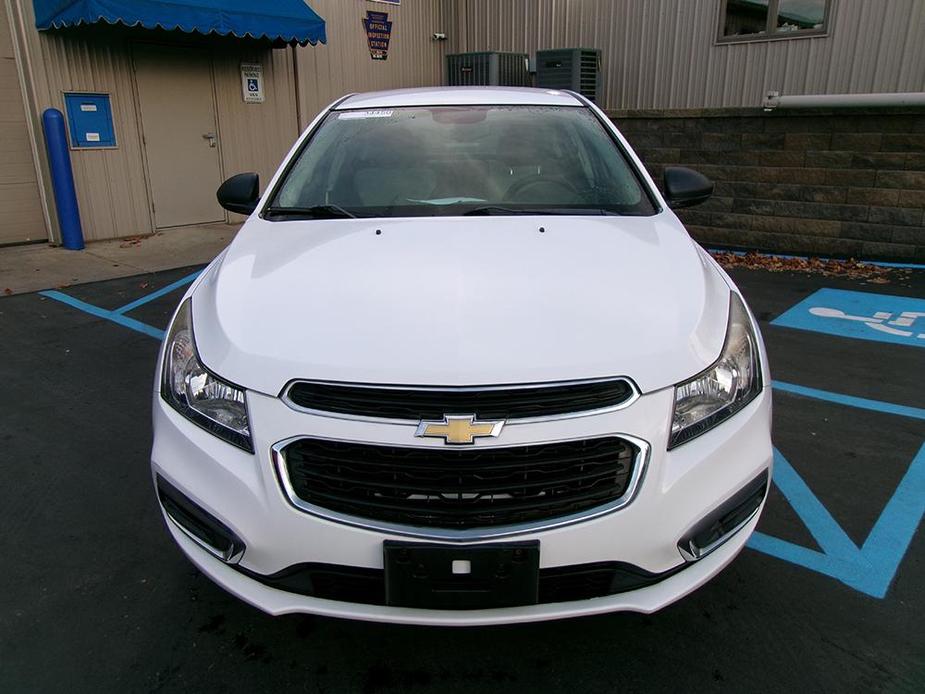 used 2015 Chevrolet Cruze car, priced at $10,500