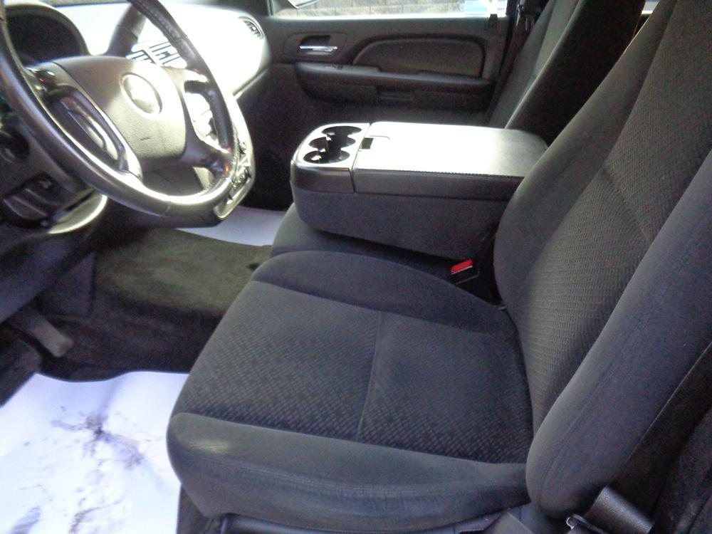 used 2008 Chevrolet Suburban car, priced at $7,600