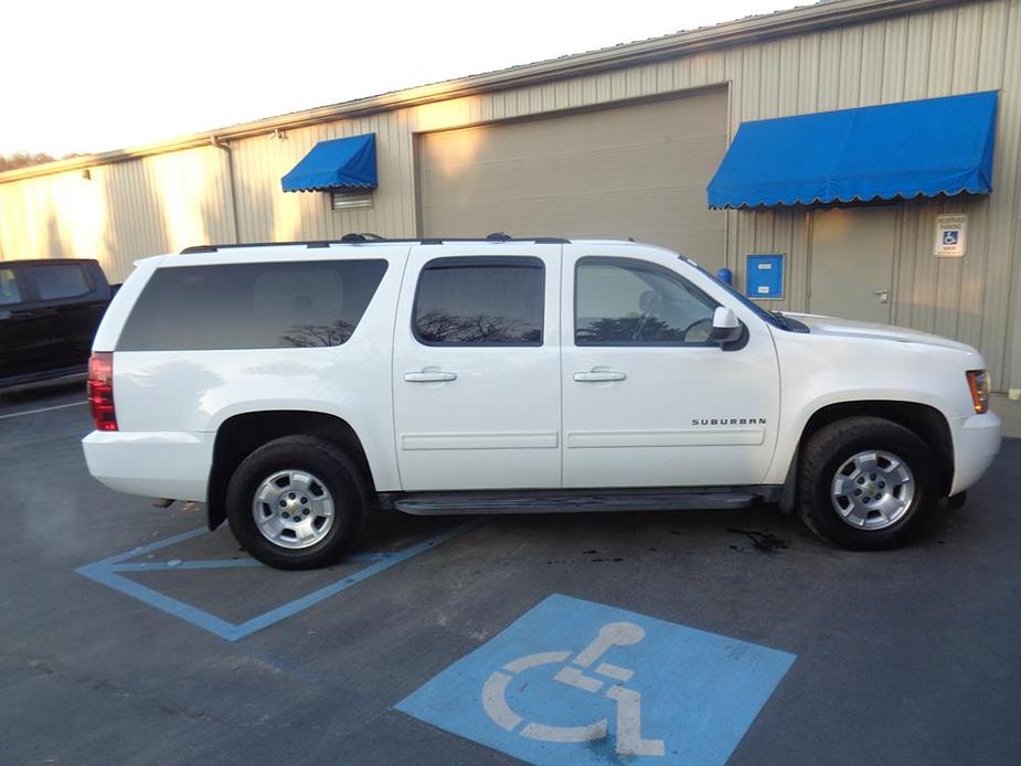 used 2013 Chevrolet Suburban car, priced at $13,900