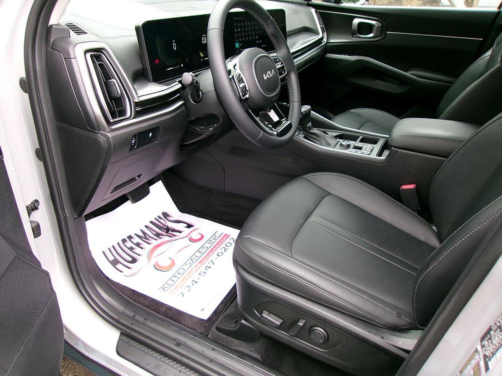 used 2024 Kia Sorento car, priced at $26,900