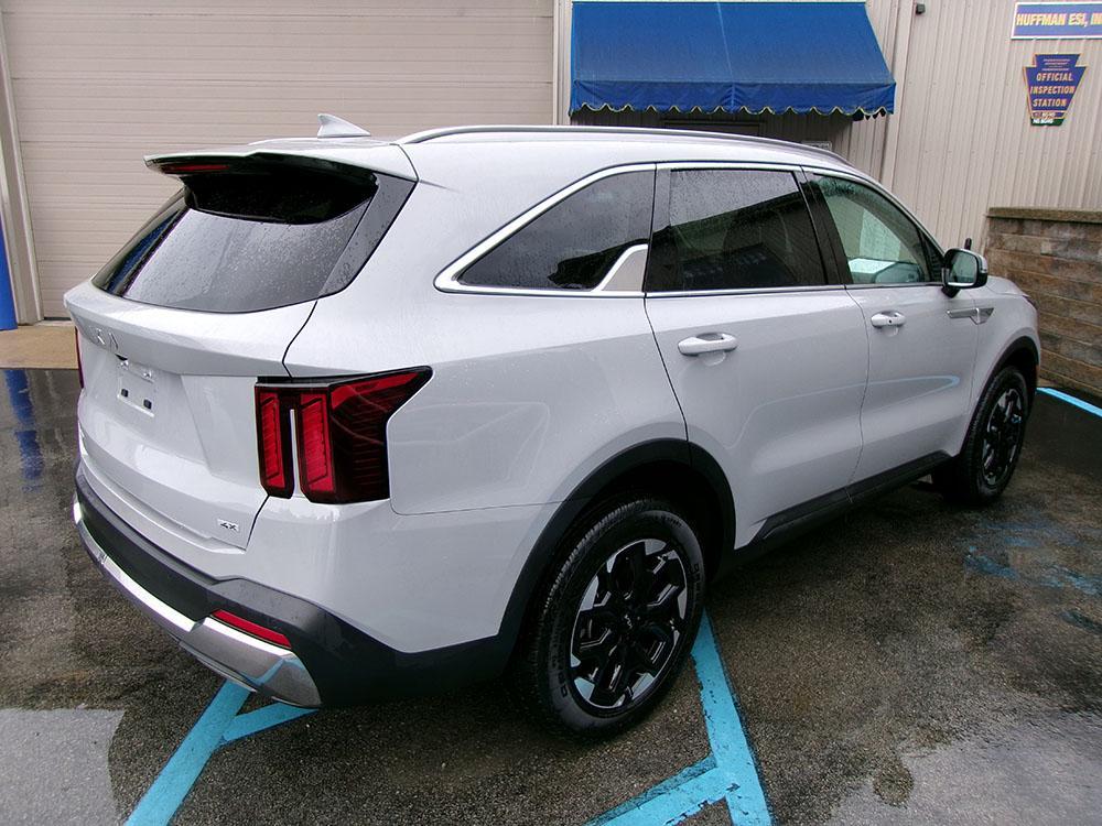 used 2024 Kia Sorento car, priced at $26,900