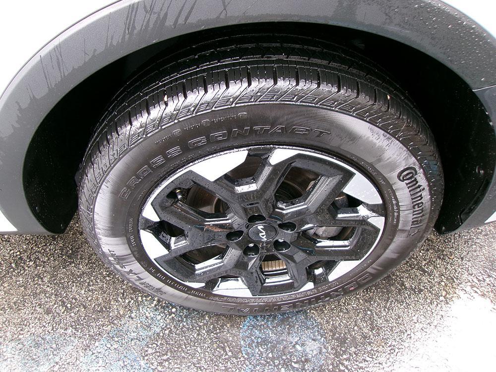 used 2024 Kia Sorento car, priced at $26,900
