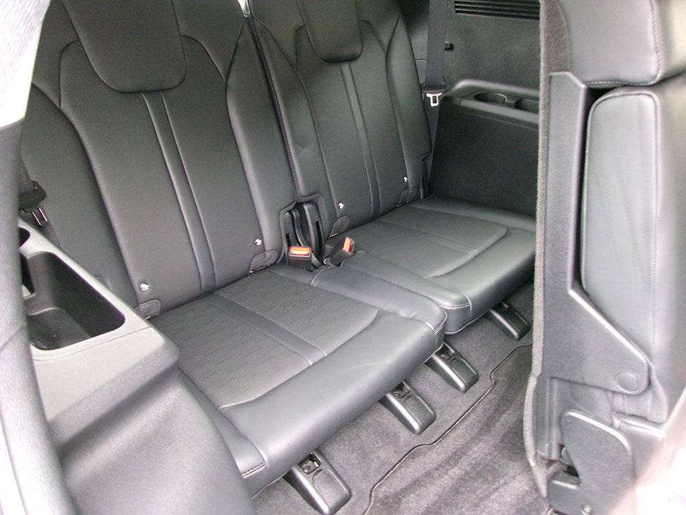 used 2024 Kia Sorento car, priced at $26,900