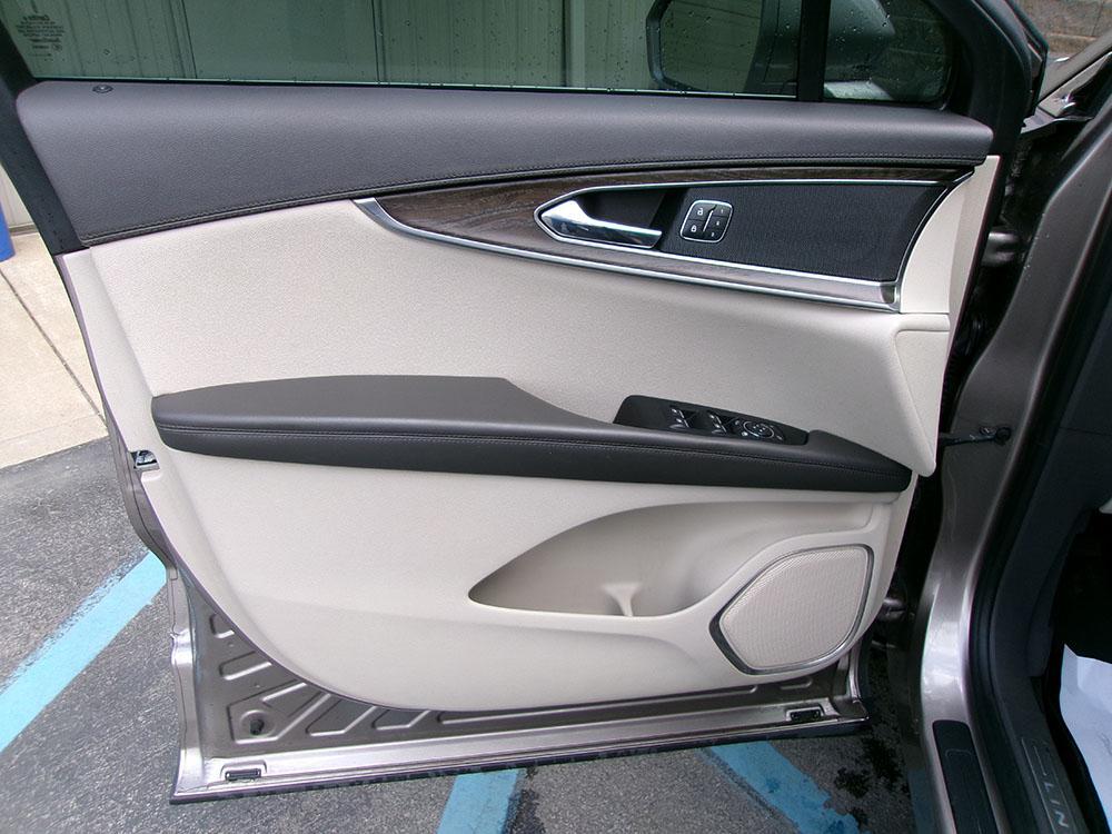 used 2018 Lincoln MKX car, priced at $11,000