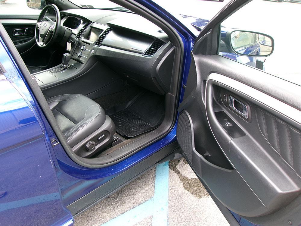 used 2014 Ford Taurus car, priced at $5,600