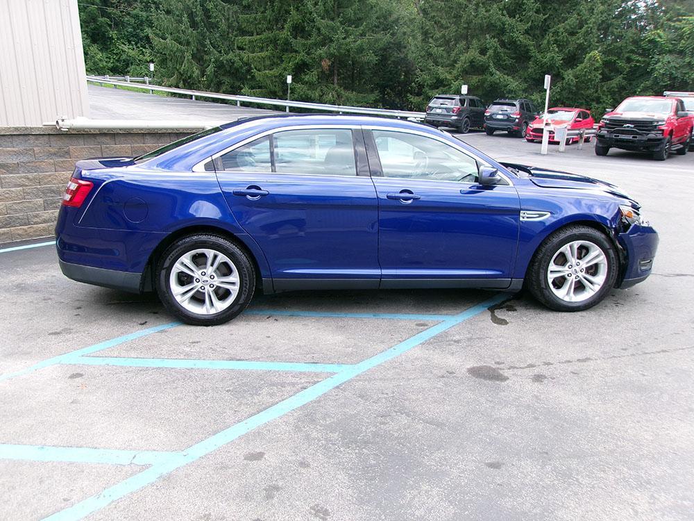 used 2014 Ford Taurus car, priced at $5,600