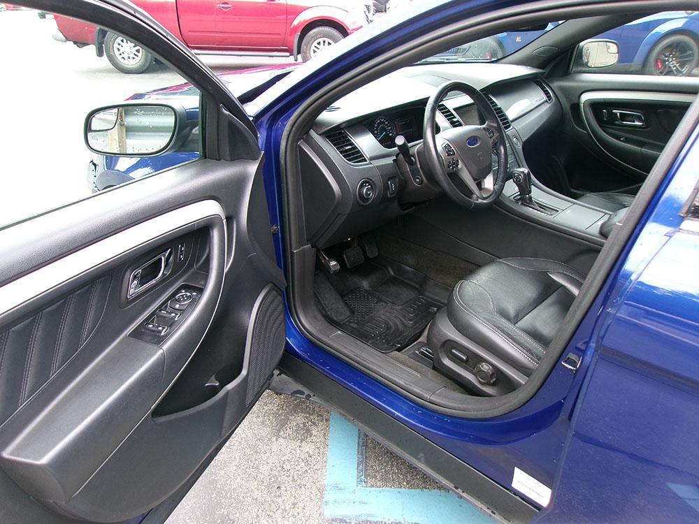 used 2014 Ford Taurus car, priced at $5,600