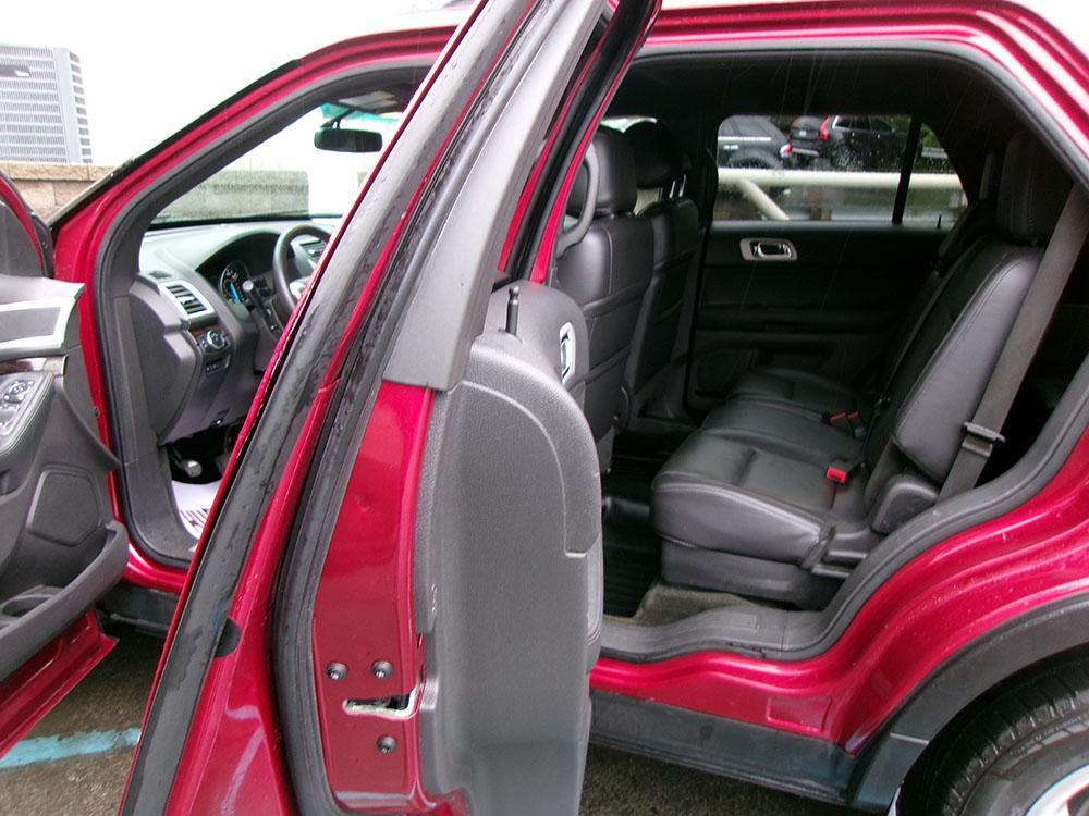used 2015 Ford Explorer car, priced at $14,000